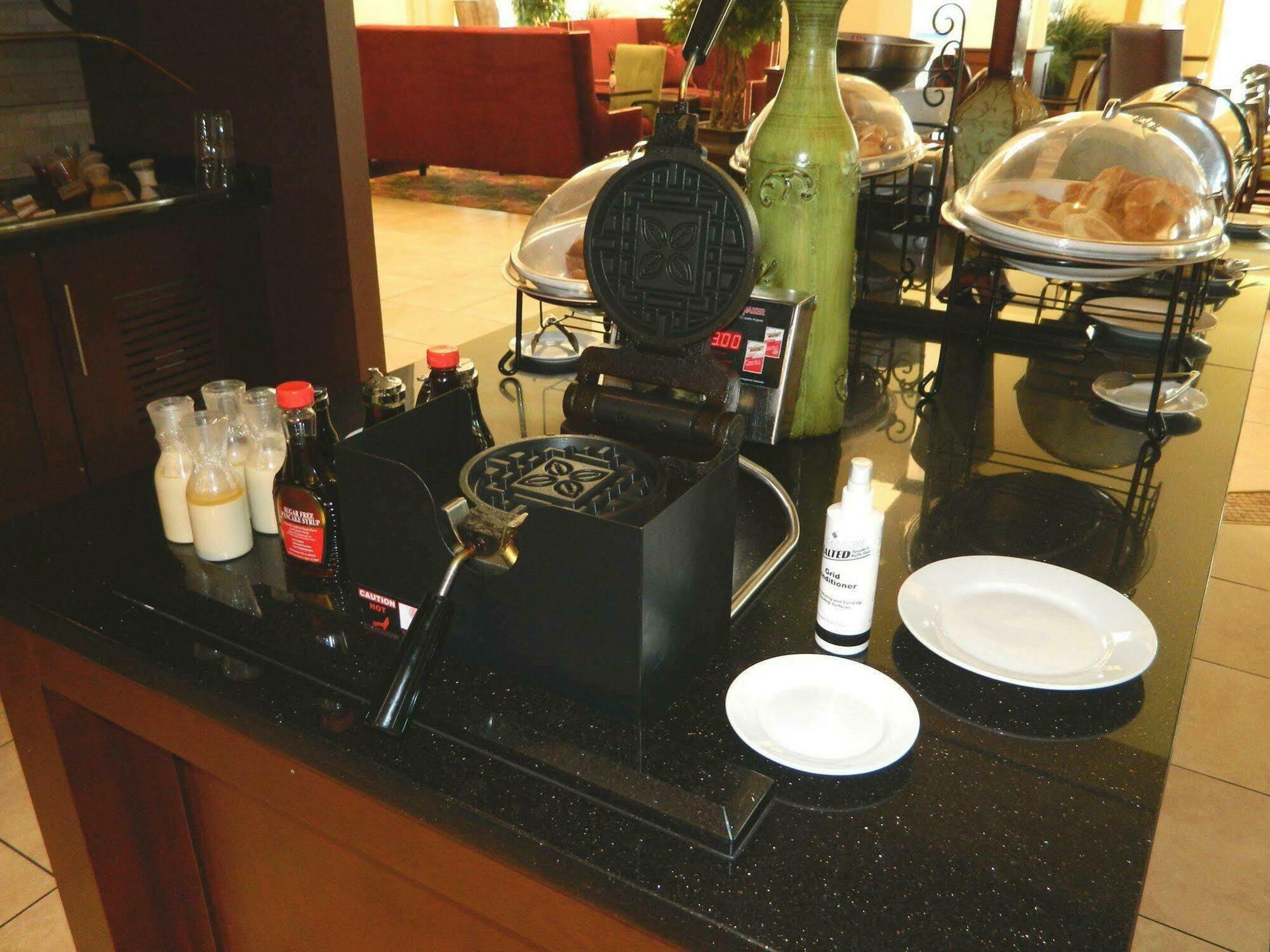 Hilton Garden Inn Odessa Luaran gambar